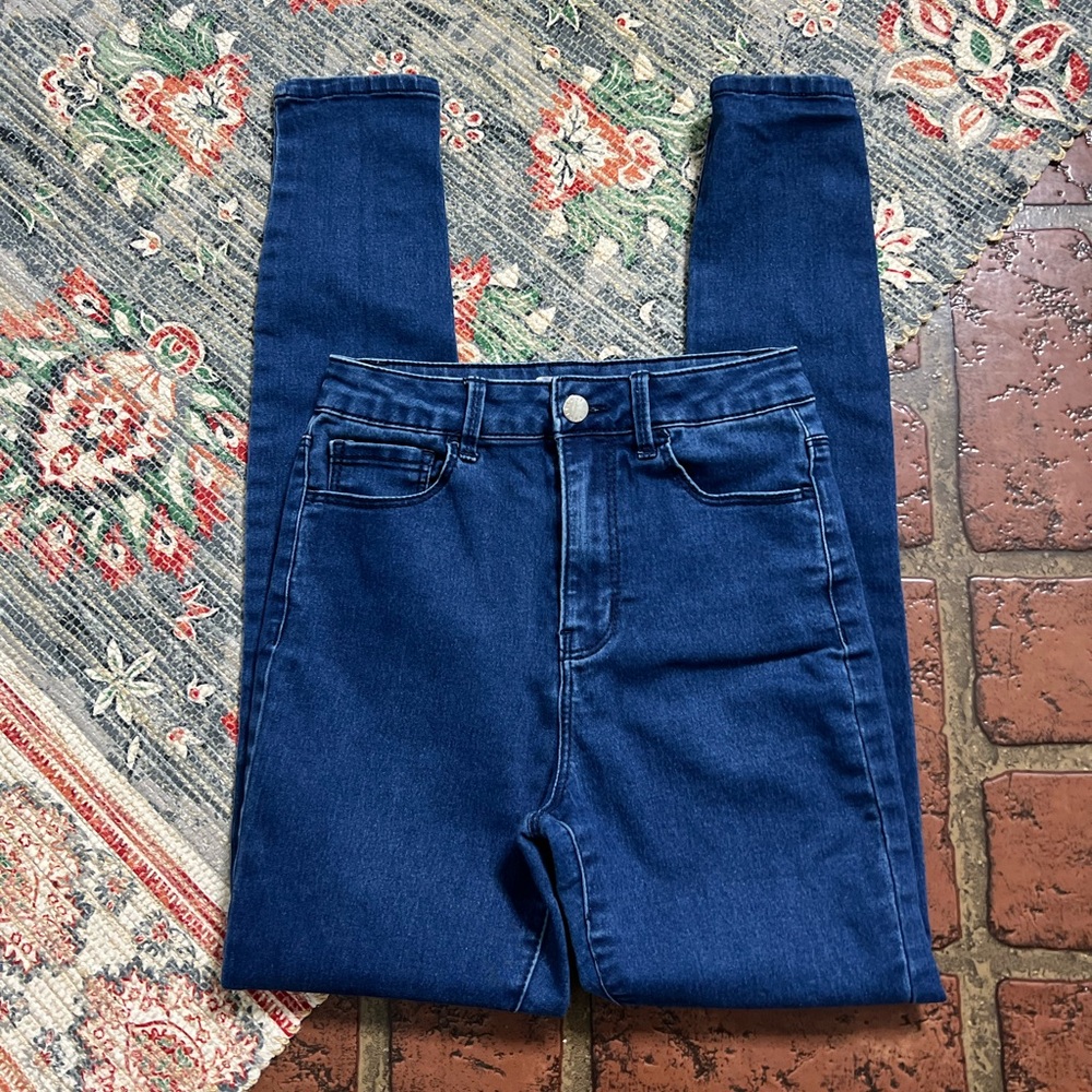 Forever 21 dark wash skinny denim jeans